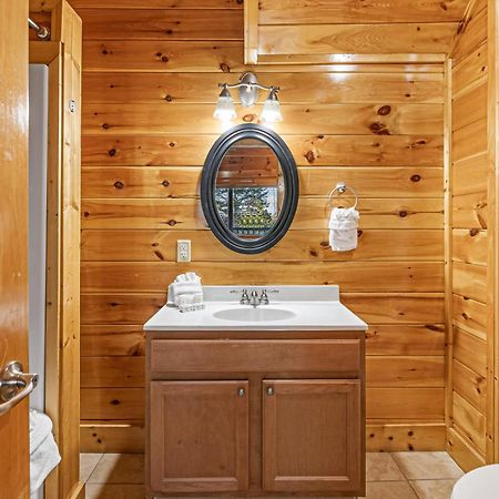 Knotty By Nature Sevierville Exterior photo