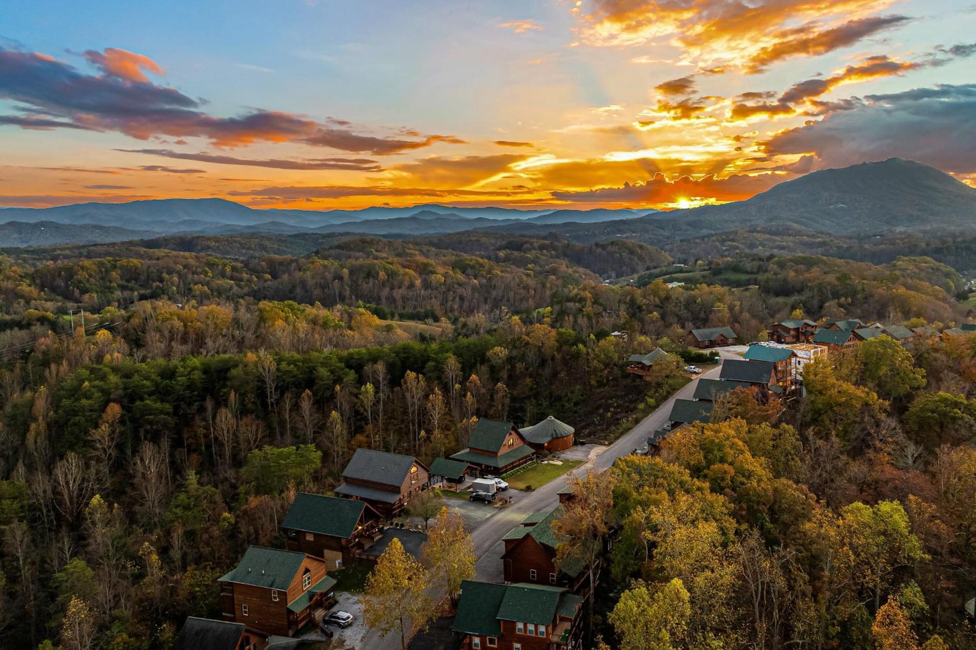 Knotty By Nature Sevierville Exterior photo